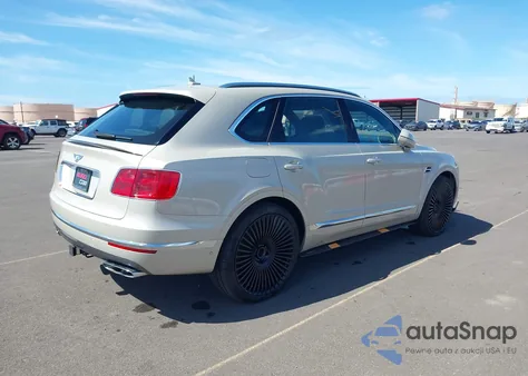 2018 Bentley Bentayga Activity Edition/Black Edition/Mulliner/Onyx Edition/W12 from USA, damaged, VIN SJAAC4ZVXJC019416